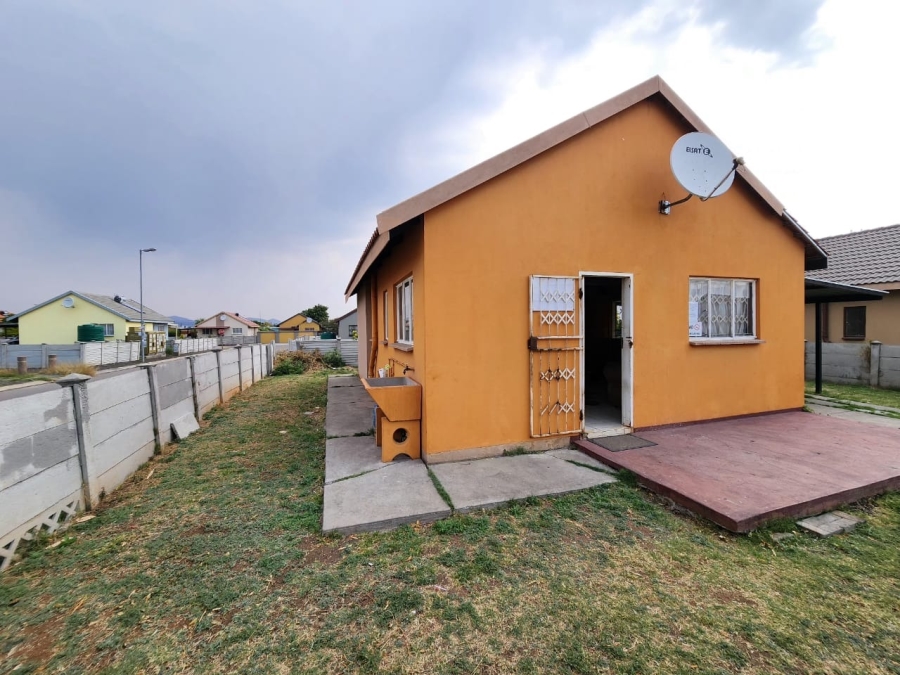 2 Bedroom Property for Sale in Freedom Park North West